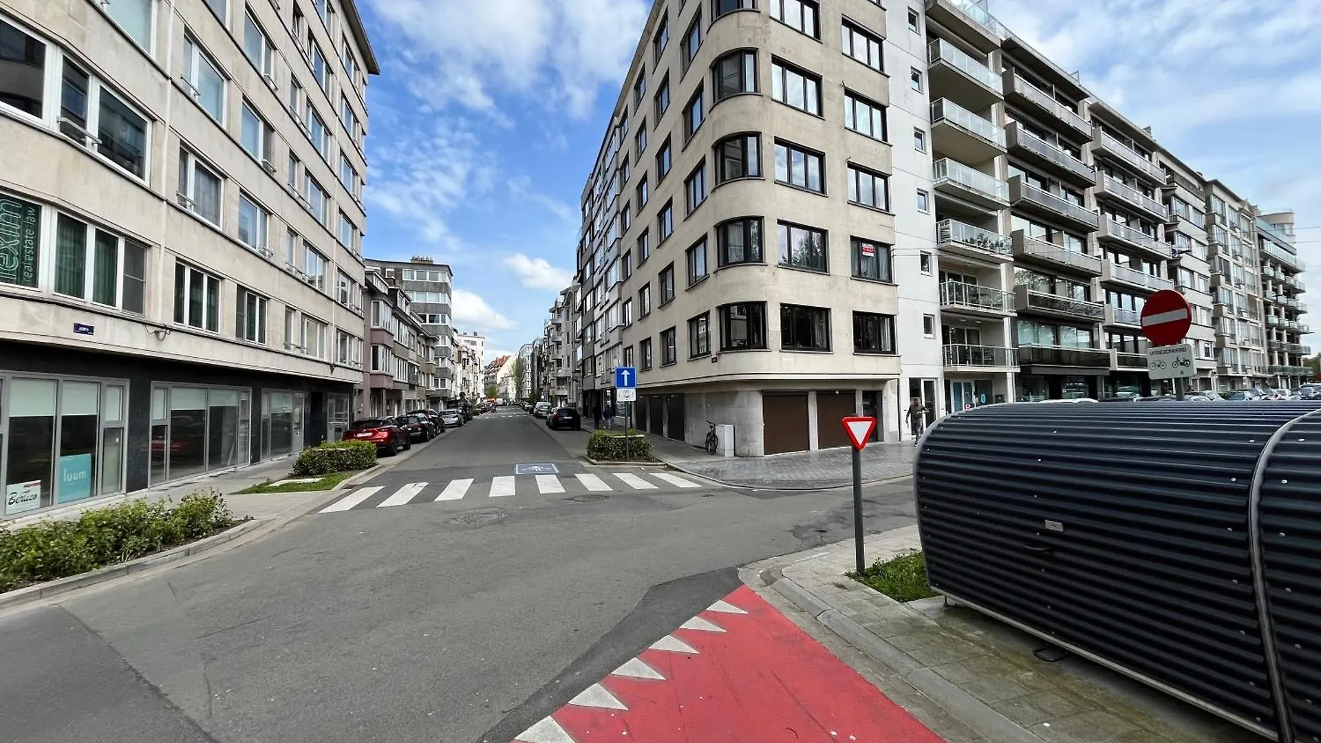 Charming 2-Bedroom Apartment In The Heart Of Ostend T30
