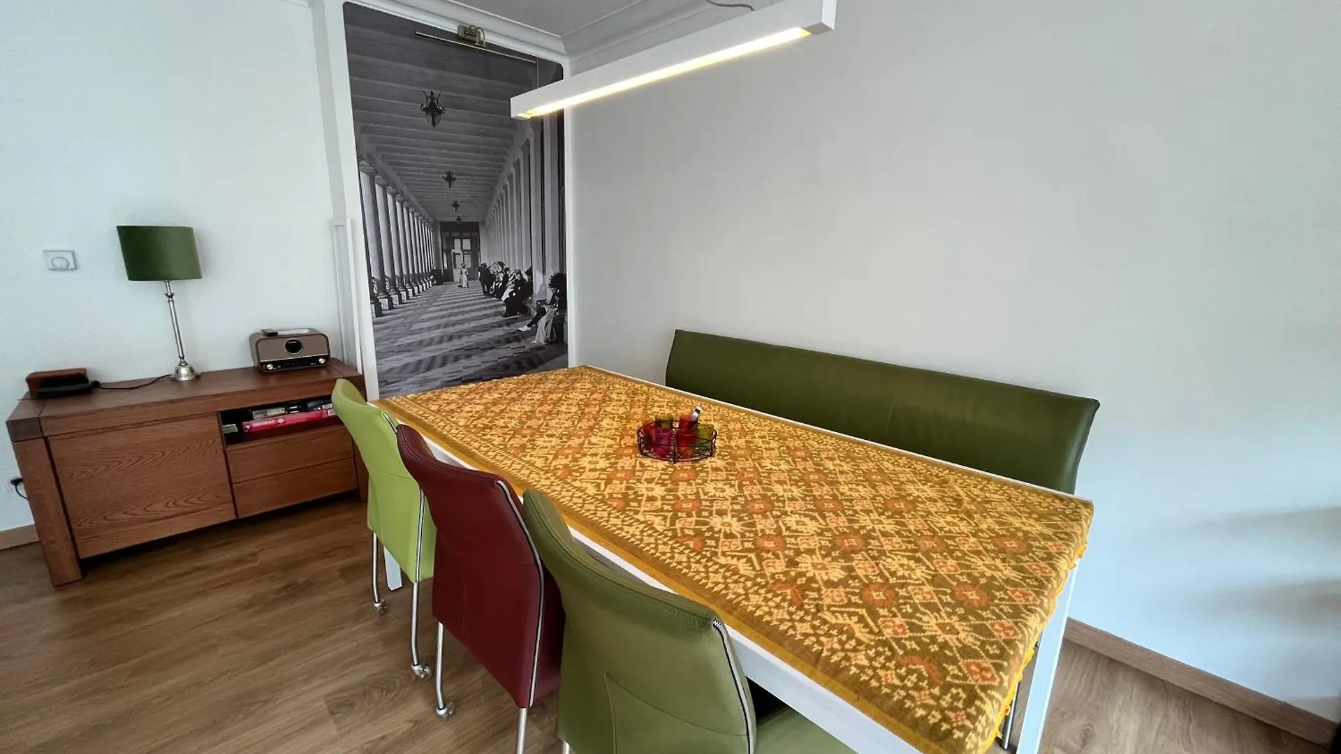 Charming 2-Bedroom Apartment In The Heart Of Ostend T30