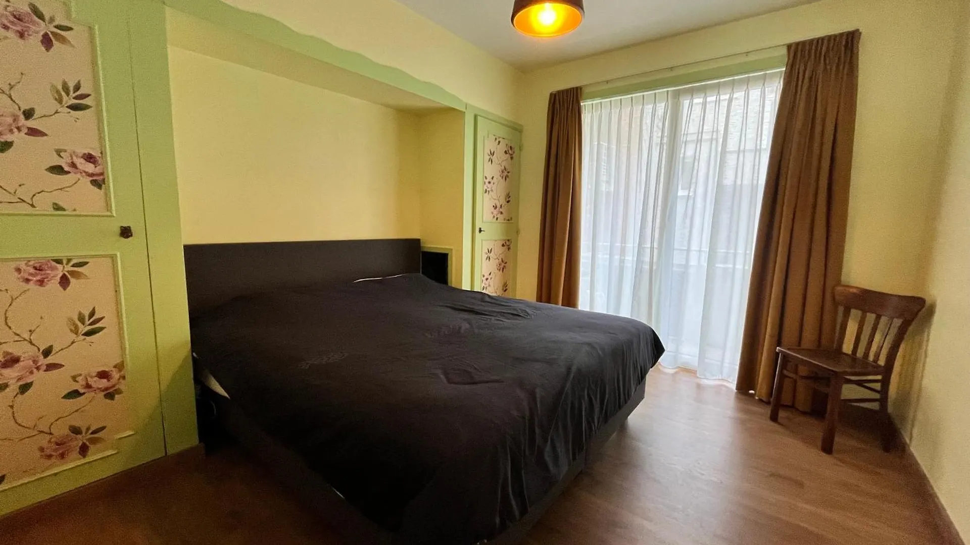 Charming 2-Bedroom Apartment In The Heart Of Ostend T30 0*,
