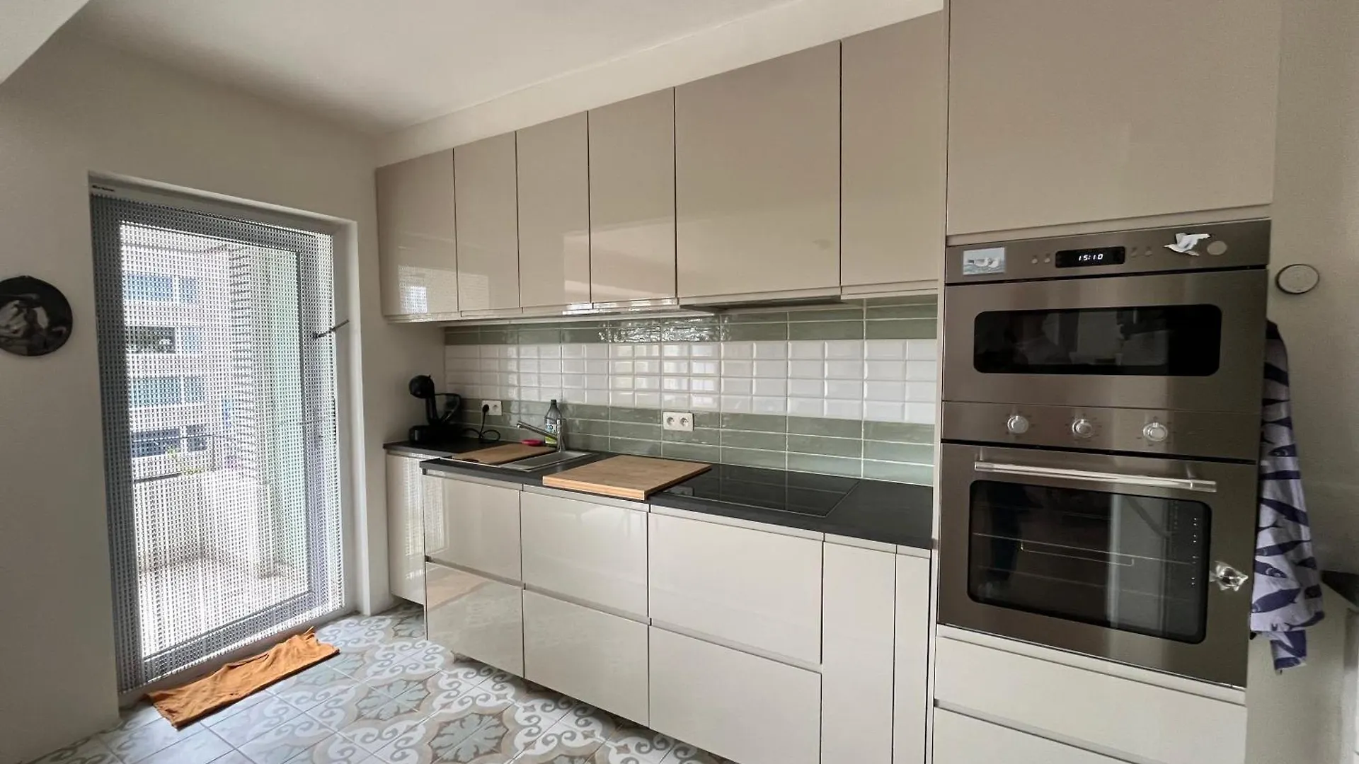 Charming 2-Bedroom Apartment In The Heart Of Ostend T30