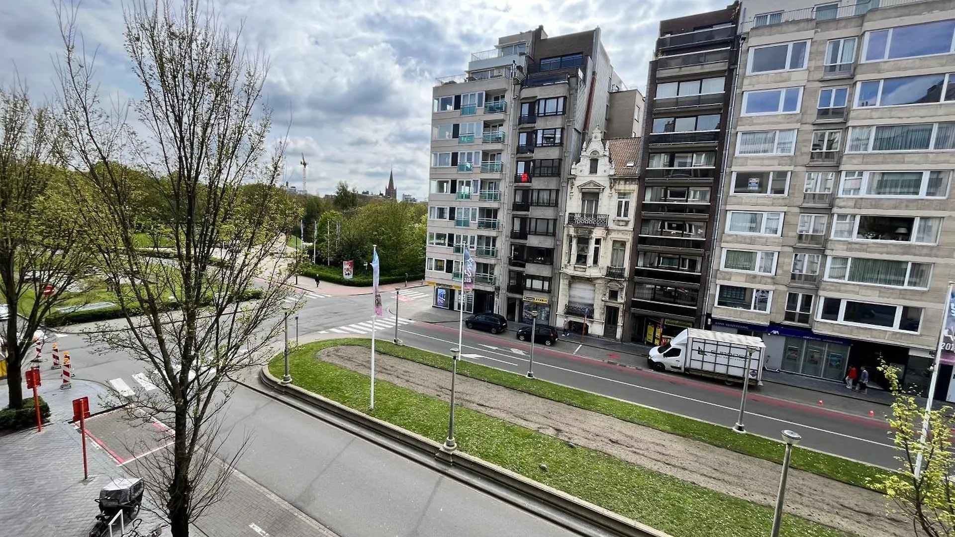 Charming 2-Bedroom Apartment In The Heart Of Ostend T30