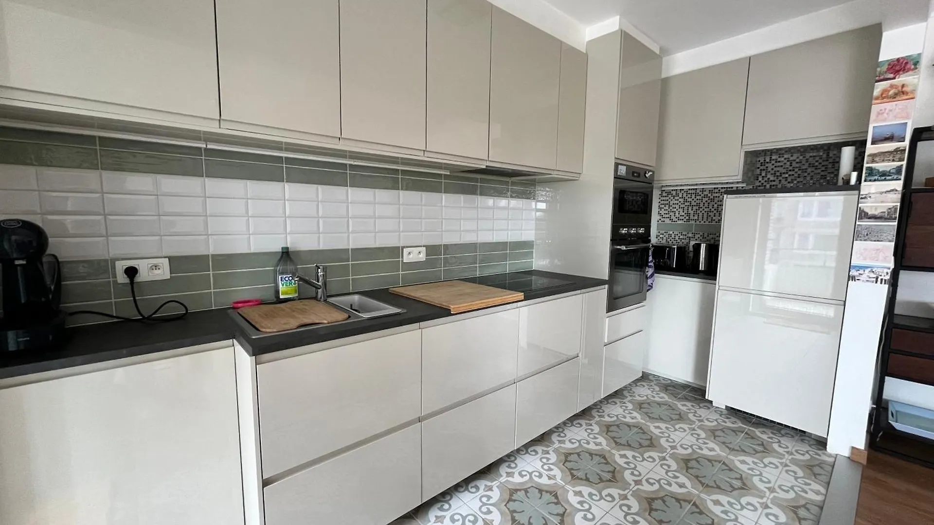 Charming 2-Bedroom Apartment In The Heart Of Ostend T30