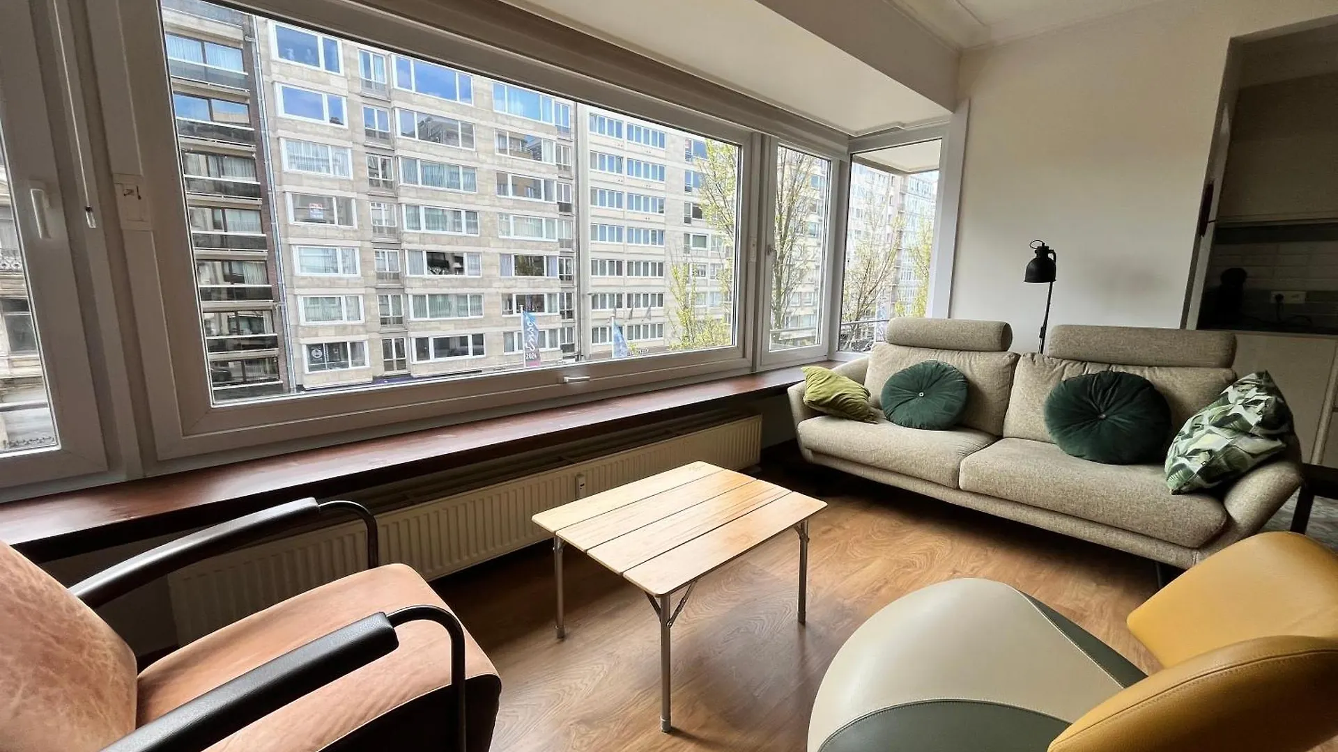 Charming 2-Bedroom Apartment In The Heart Of Ostend T30